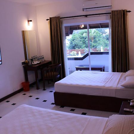 Kandyan Hotel Екстериор снимка