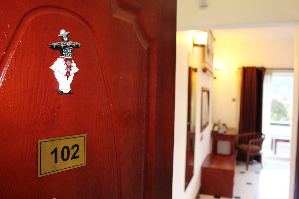 Kandyan Hotel Екстериор снимка