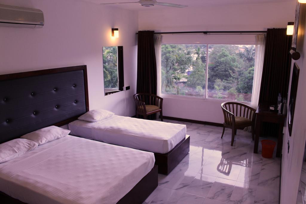 Kandyan Hotel Екстериор снимка