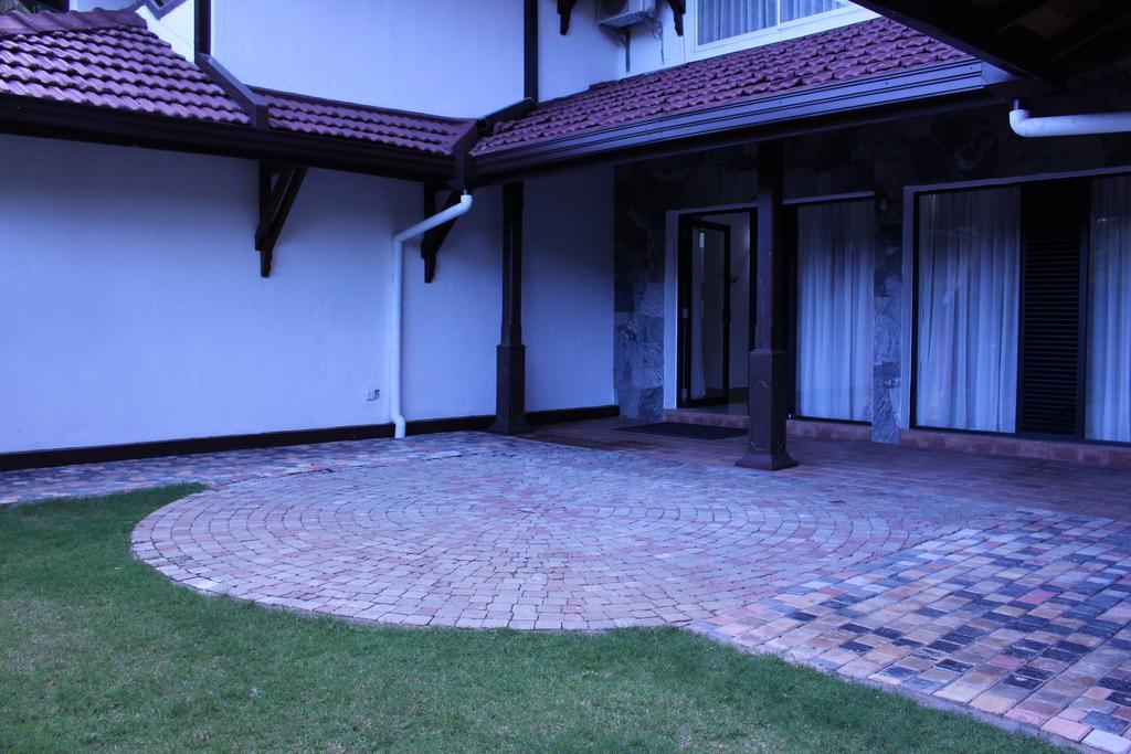 Kandyan Hotel Екстериор снимка