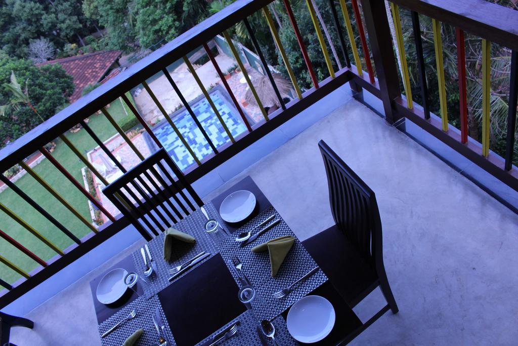 Kandyan Hotel Екстериор снимка