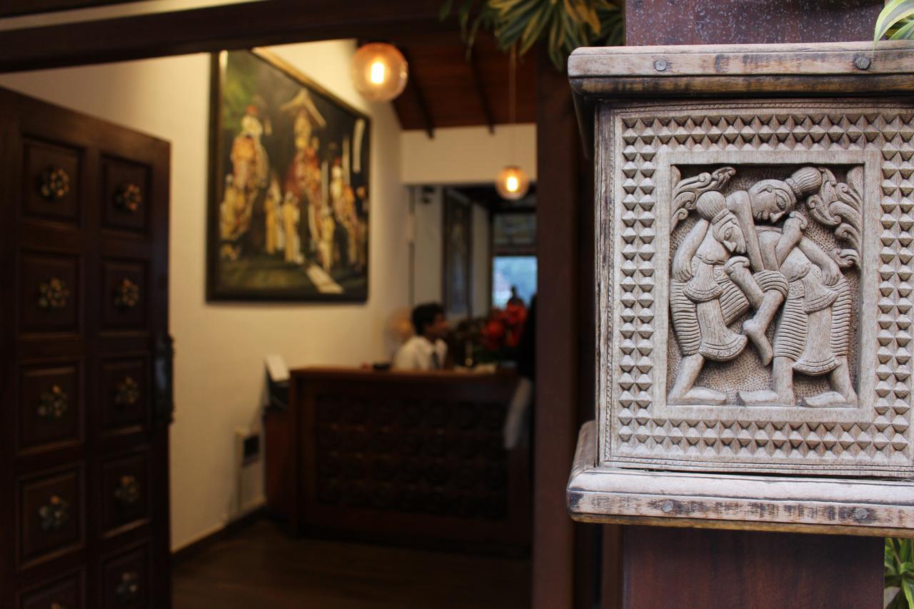 Kandyan Hotel Екстериор снимка