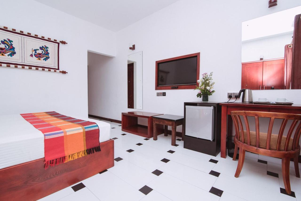 Kandyan Hotel Екстериор снимка
