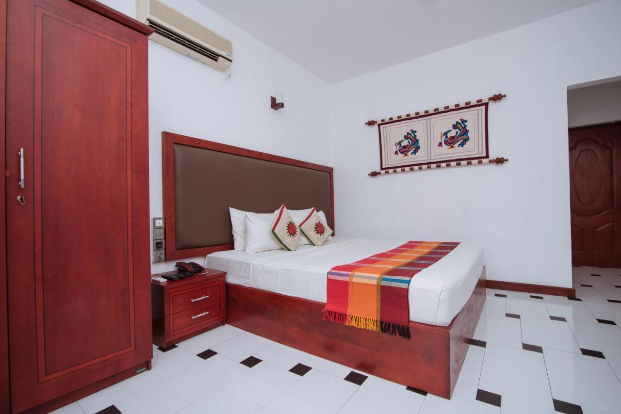 Kandyan Hotel Екстериор снимка